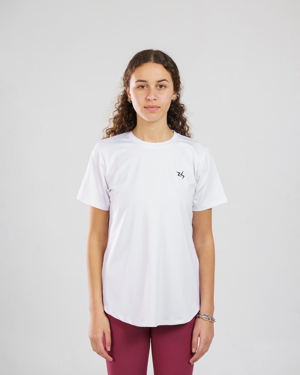 izzy apparel women min