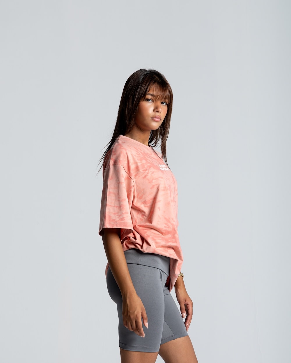 izzy apparel women min