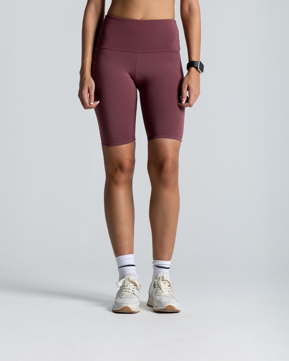 izzy apparel women min