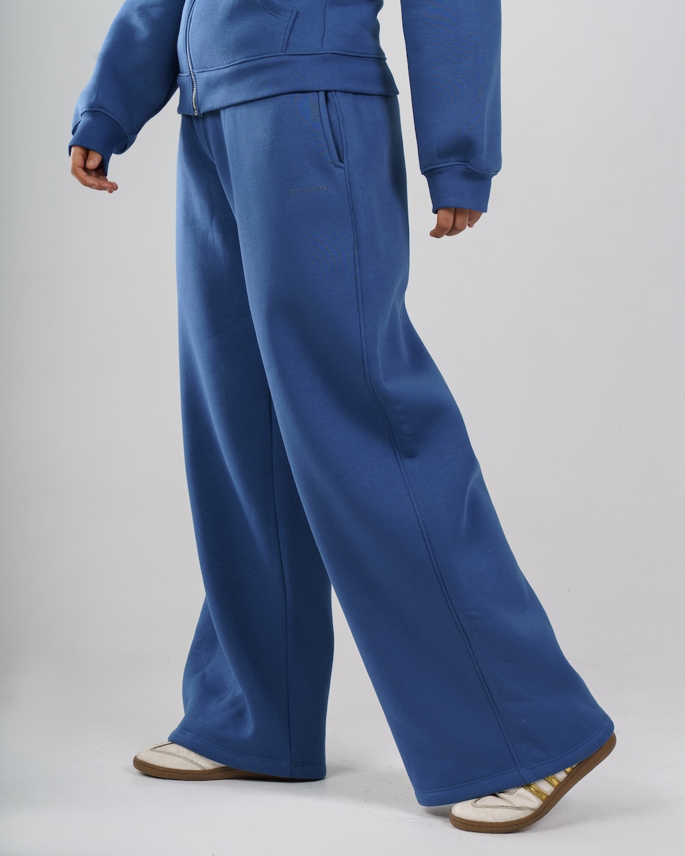 blue pants women